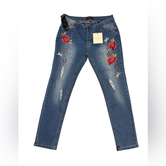 The Style Between US Denim Mid Rise Distressed Floral Embroidered Skinny Jean - Picture 1 of 6
